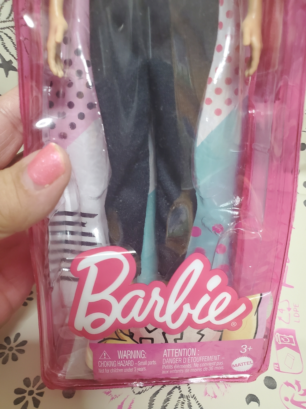 Barbie Fashion Doll #193 in Pink Graphic Top and Black Pants - Picture 4 of 7